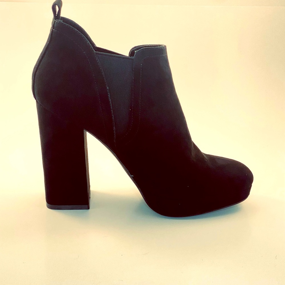 Women’s Worthington Black Heeled Booties